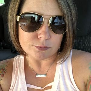 Meet your Posher, Tonya